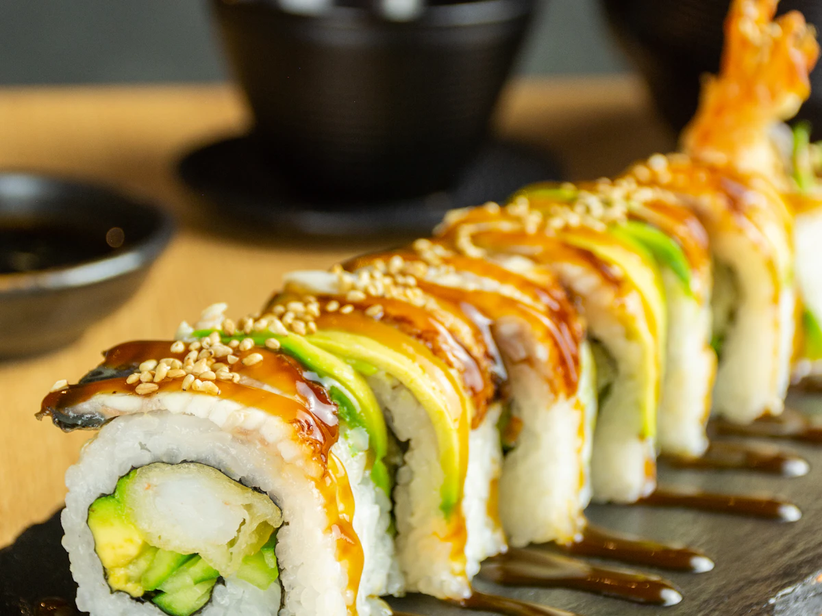 Ролл Eel Glow