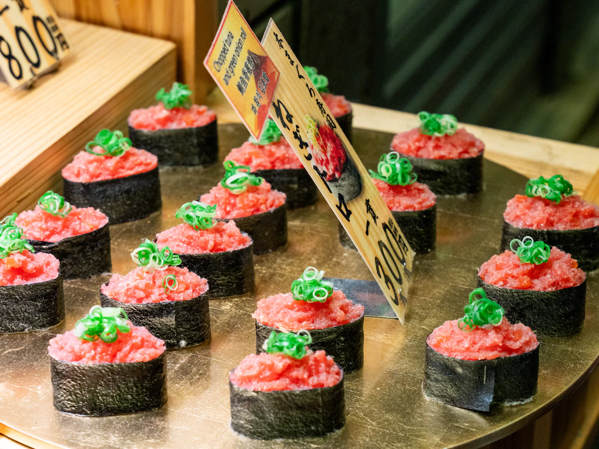 Гункан с тунцом